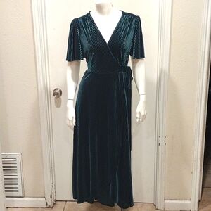 NWT Simplee Women's Ribbed Green Velvet Short Sleeve Hi-Low Maxi Wrap Dress Sz S